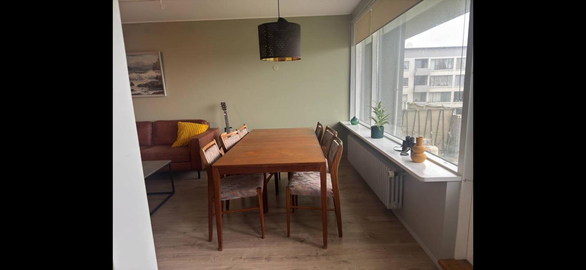 Apartment 1-bedroom Apt. Washer/dryer, Easy Access To Road 1 *