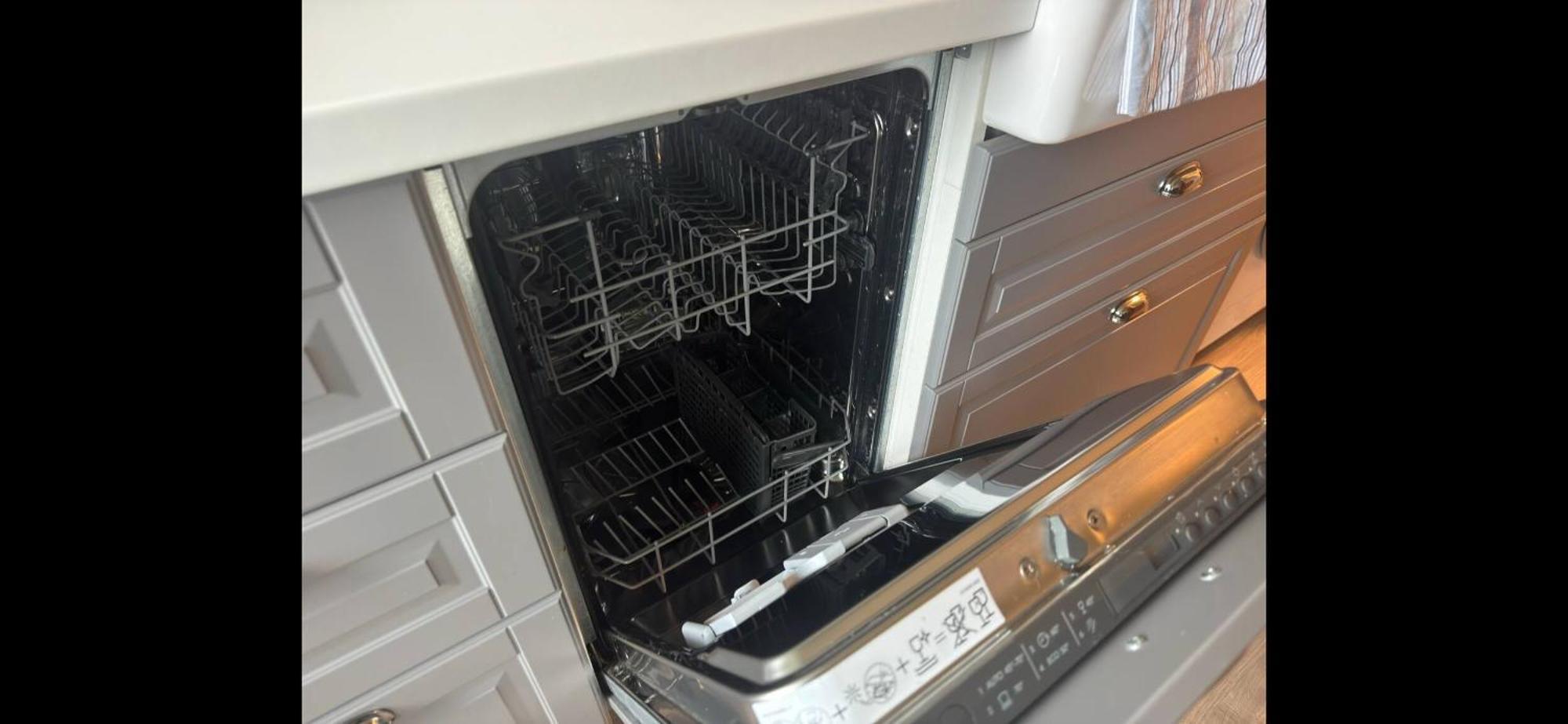Apartment 1-bedroom Apt. Washer/dryer, Easy Access To Road 1