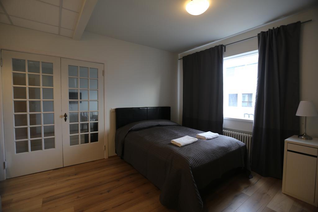 100 Iceland Reykjavík