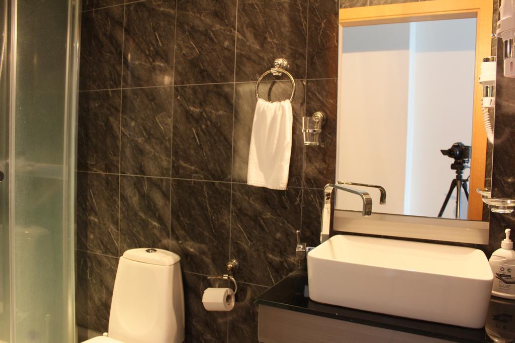 4th Floor Hotel 3*