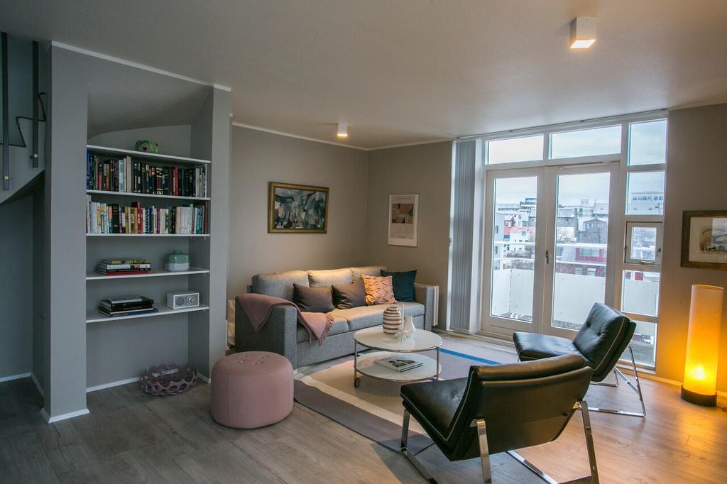 Penthouse Downtown With Free Parking Apartment *