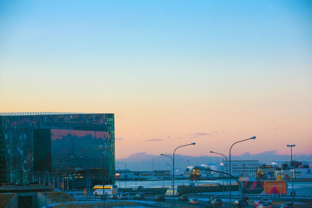 Penthouse Downtown With Free Parking * Reykjavik