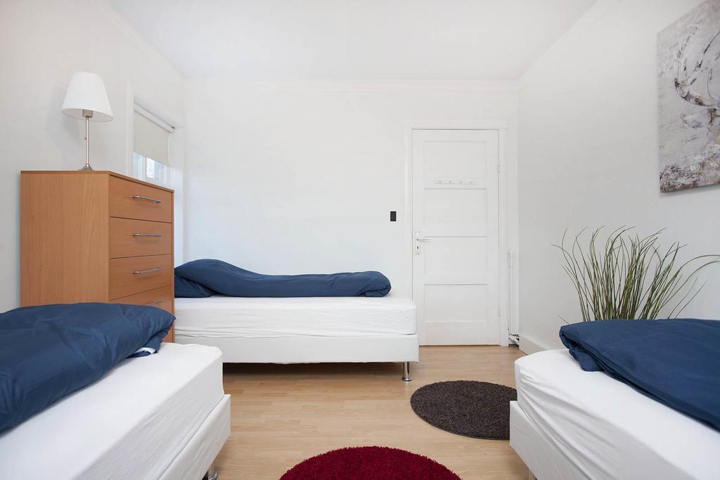 Hringbraut 104 * Reykjavík