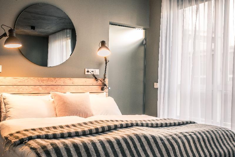 Hotel The Swan House By Ylma 3*