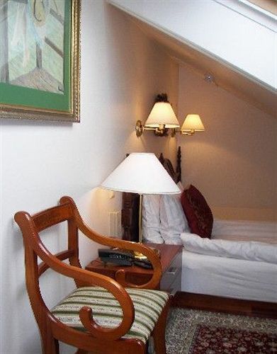 Phoenix Hotel