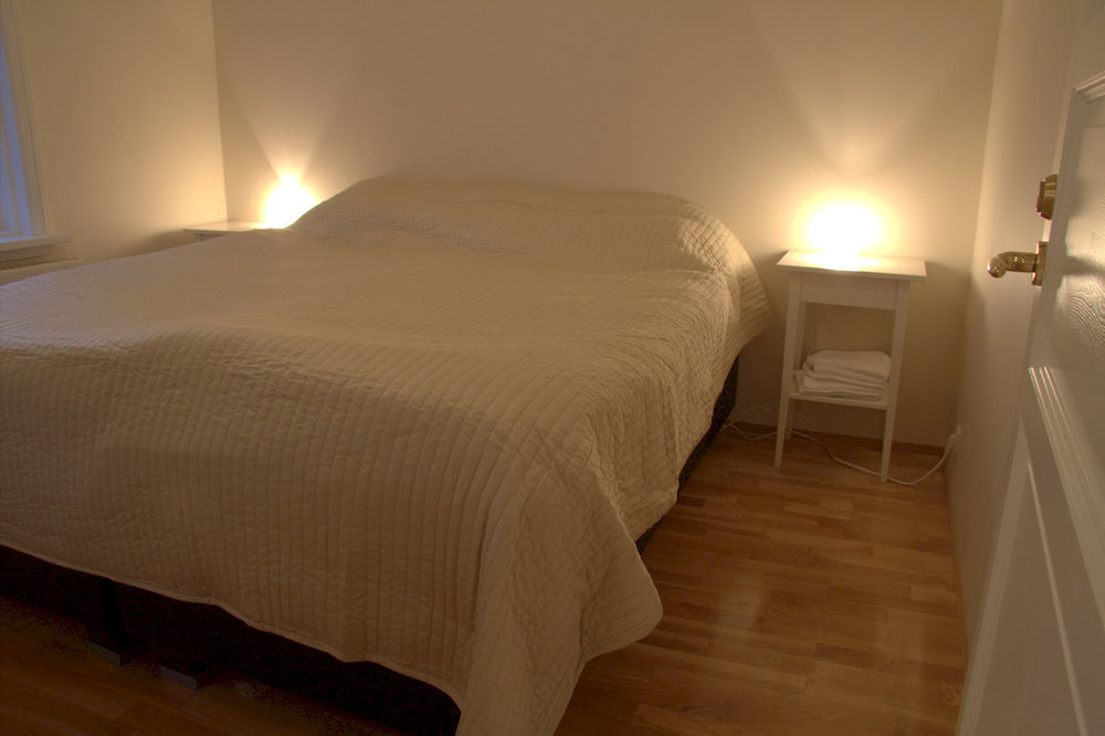 Guest house Grettir 2*