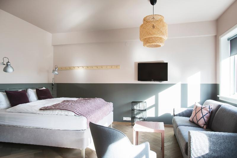 Hotel The Swan House By Ylma 3*
