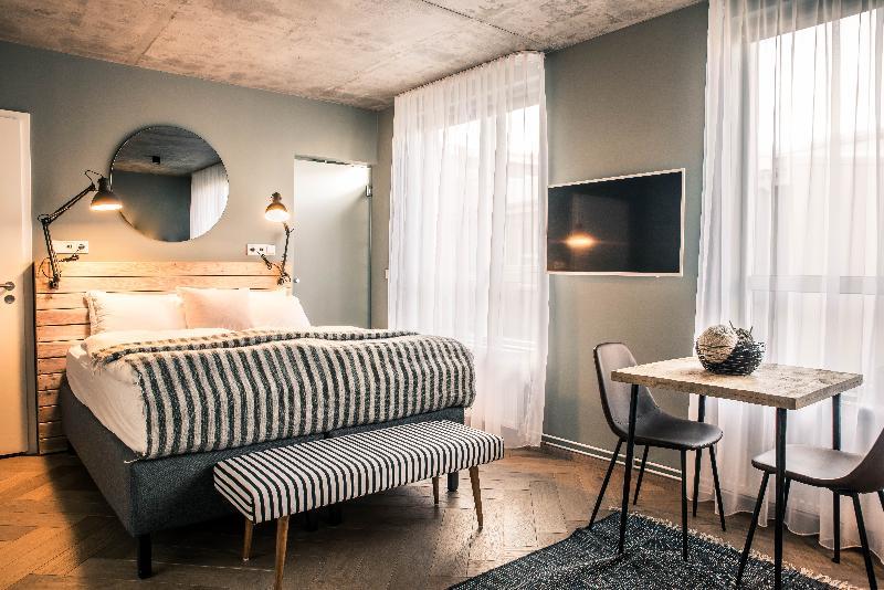 Hotel The Swan House By Ylma 3*