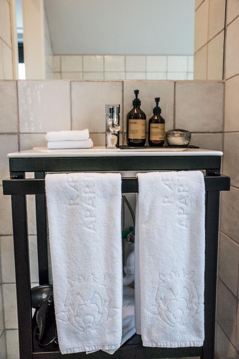 The Swan House By Ylma 3* Reykjavik