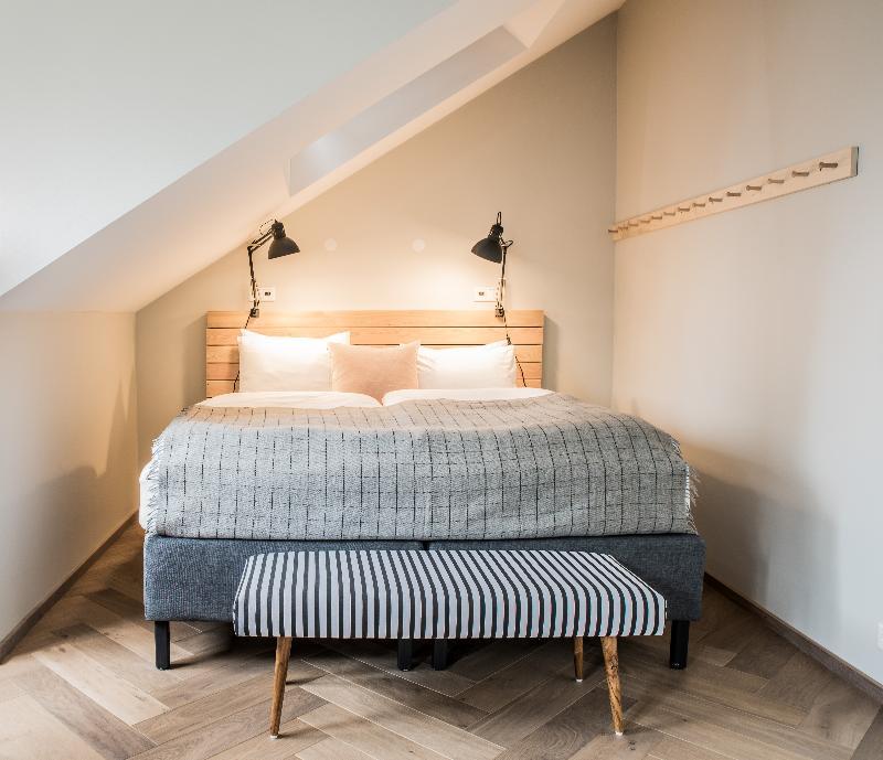 Hotel The Swan House By Ylma 3*