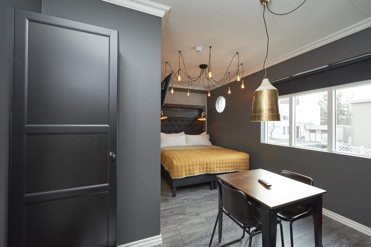 Hotel 105 - A Townhouse 3*