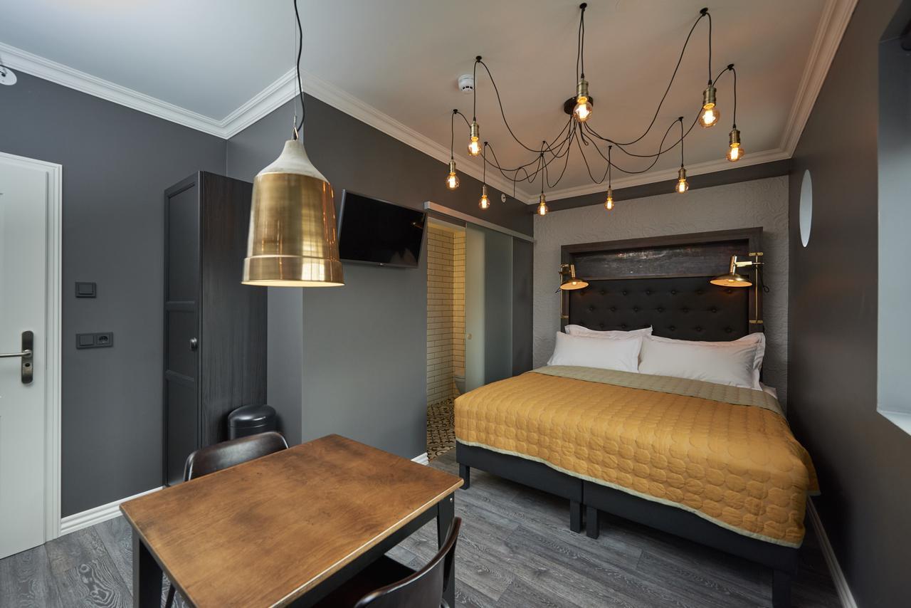 Hotel 105 - A Townhouse 3*