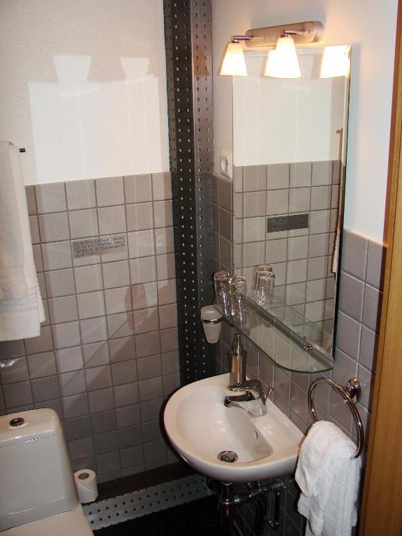 4th Floor Hotel 3*