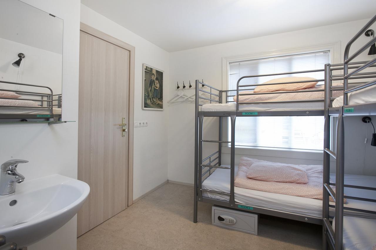 Hostel 101