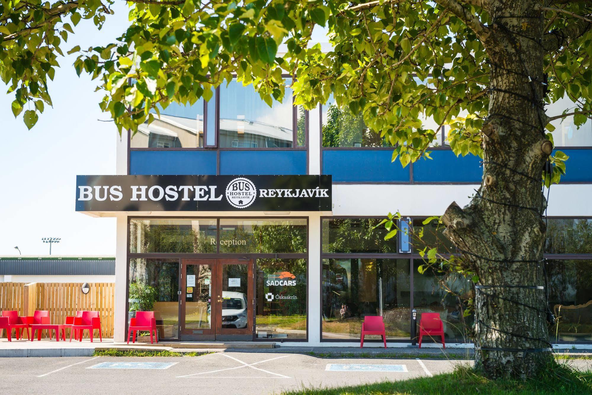 Hostel Bus - Terminal *