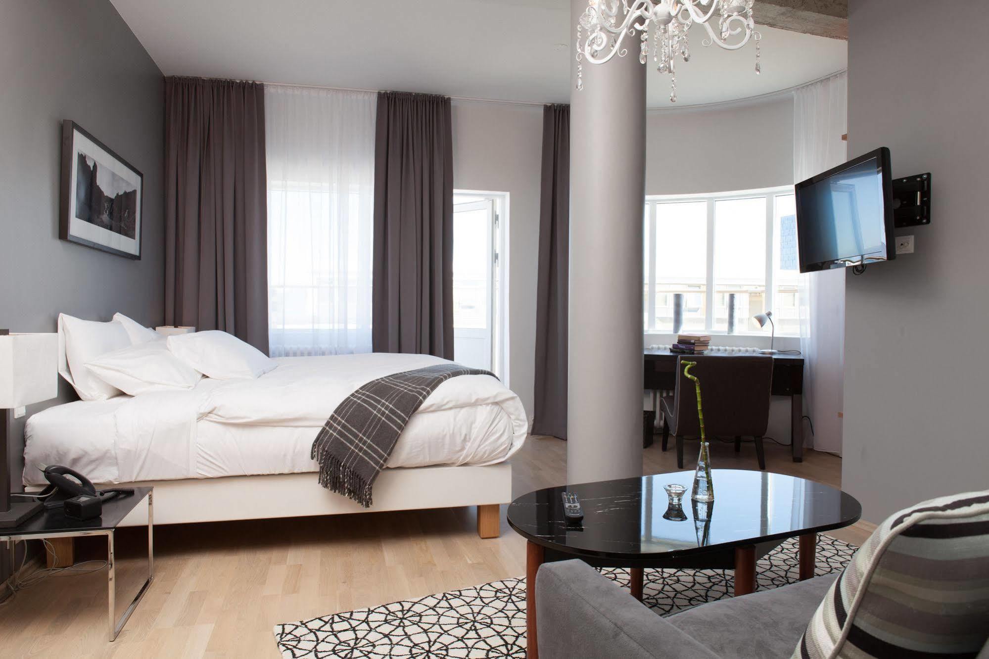 Hostel Hlemmur Square *