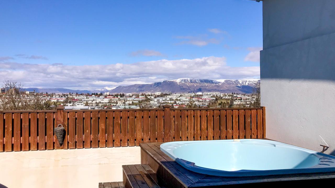 Villa Iceland Sjf Villa, Hot Tub & Outdoor Sauna Amazing Mountains And View Over