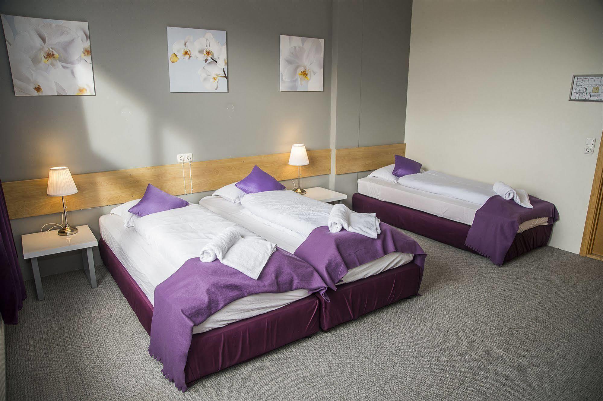 Capital-inn Hostel *