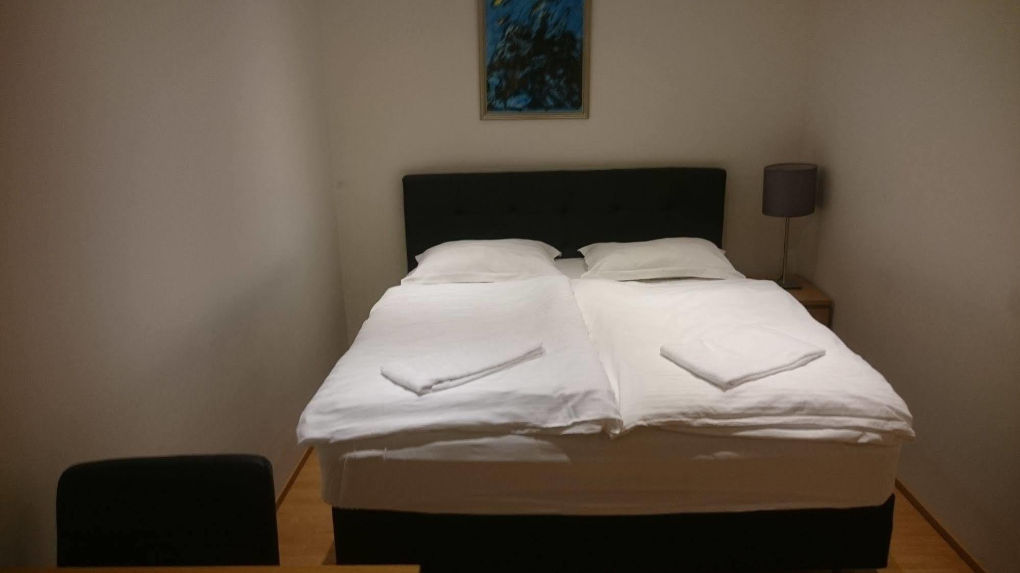 4th Floor Hotel 3*