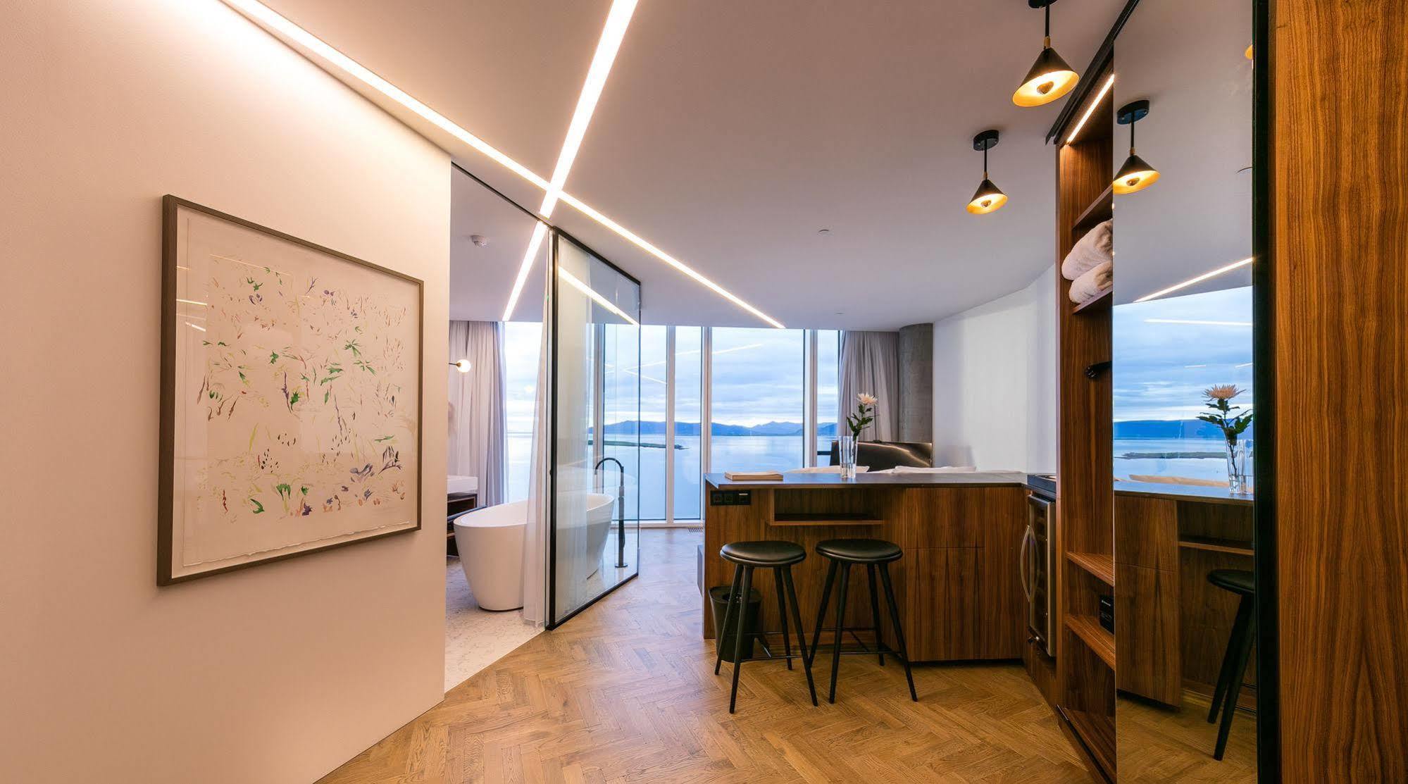 Tower 4*