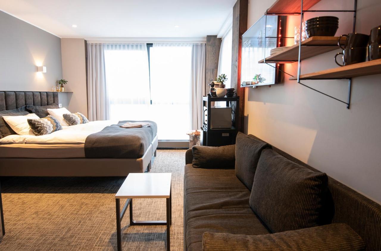 Aparthotel B14 & 4*