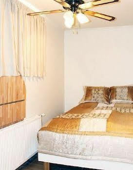 Casa de hóspedes 27 Soley & 2*