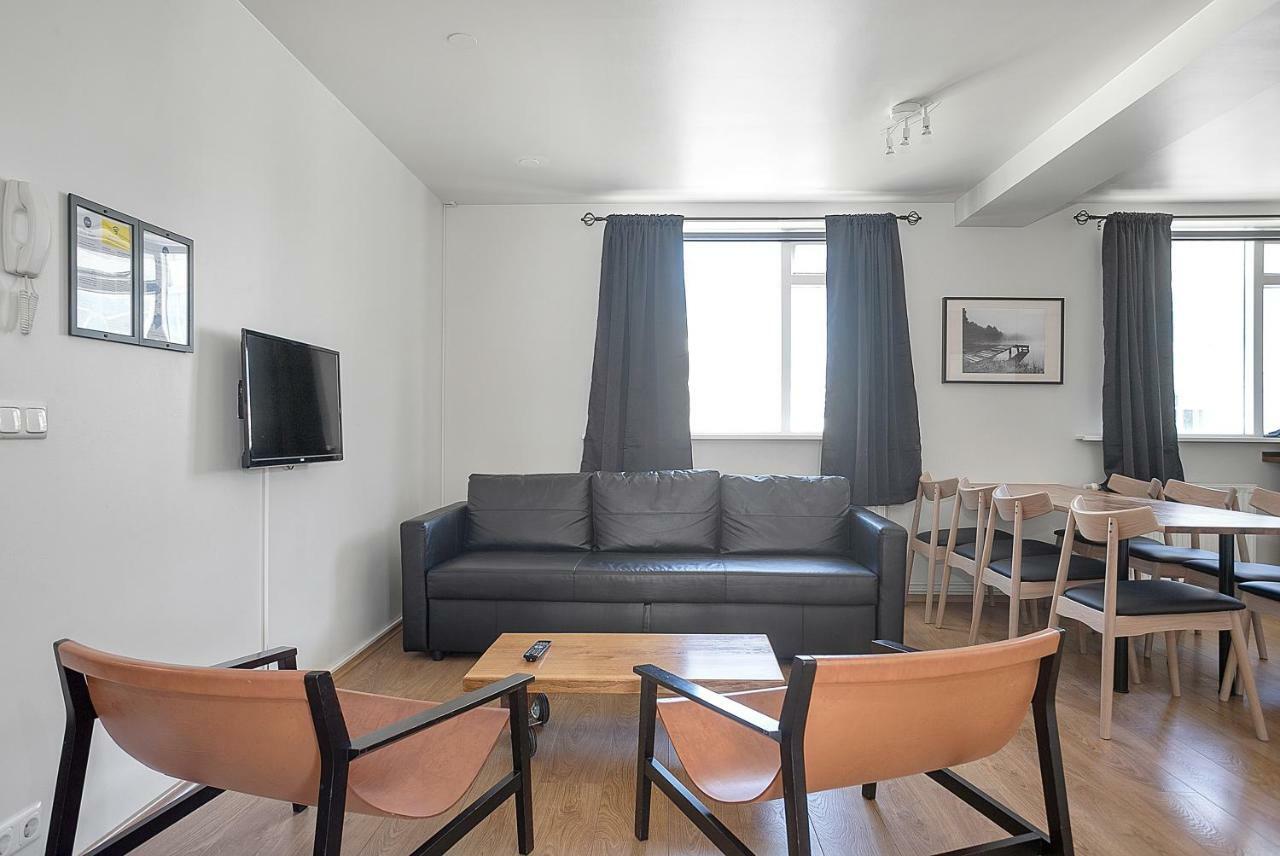 Einholt * Reykjavík