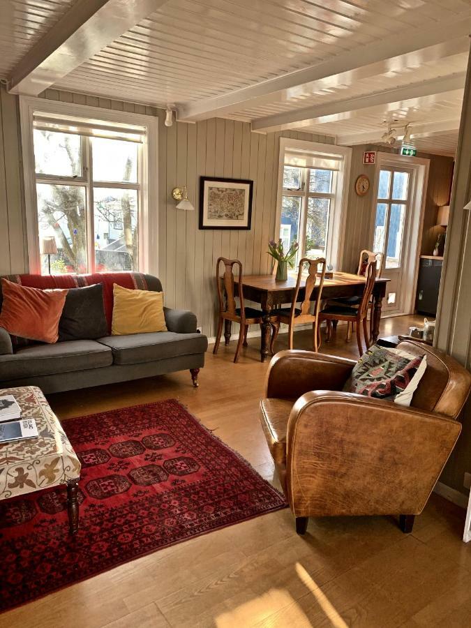 The Old Bicycle Shop 3*