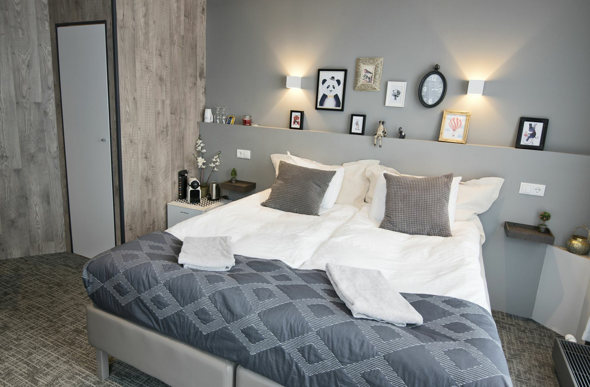 Aparthotel B14 &