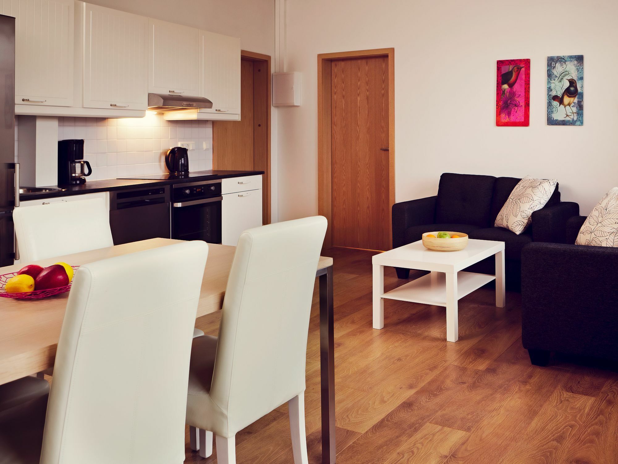 Rey Apartment *