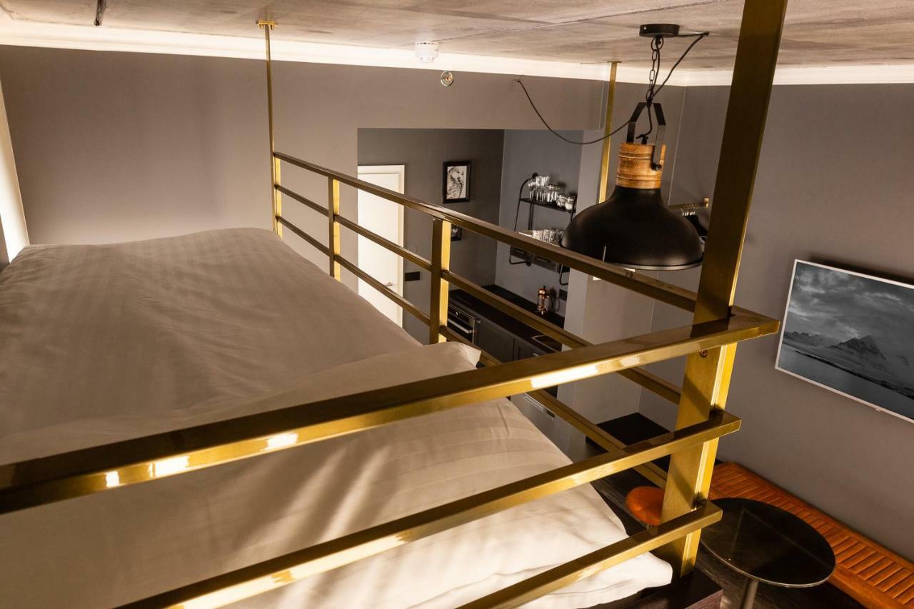 R13 - A Townhouse Hotel 2*