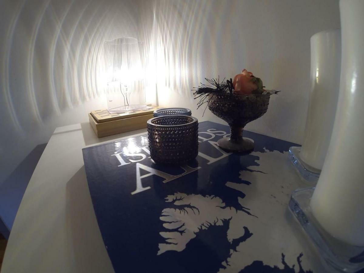 Skjolbraut - Cozy - Location - Free Parking - Close To A Public Swimming Pool And Sky Lagoon Apartment