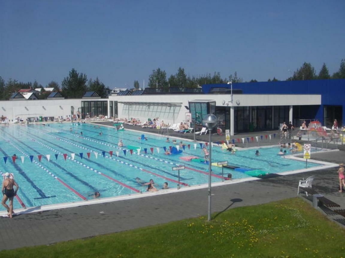 Apartment Skjolbraut - Cozy - Location - Free Parking - Close To A Public Swimming Pool And Sky Lagoon Reykjavik