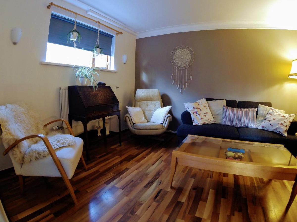 Apartment Skjolbraut - Cozy - Location - Free Parking - Close To A Public Swimming Pool And Sky Lagoon *