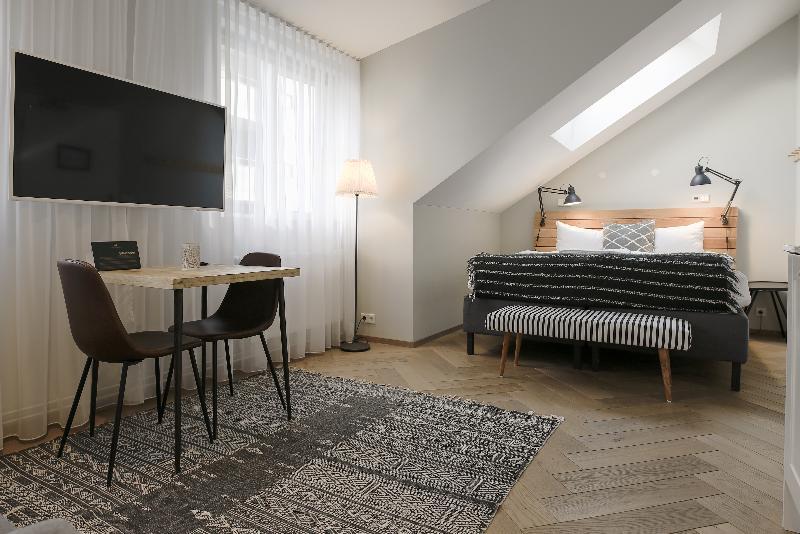 Hotel The Swan House By Ylma