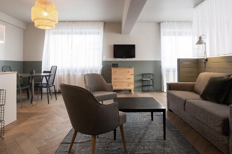 Hotel The Swan House By Ylma 3*