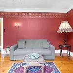 Charming Apartment - Amazing Downtown Location
