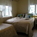 Three Sisters Apartments