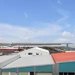 Modern 2Br Flat W/ Balcony