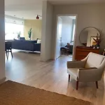 Bright And Spacious 2 Bedroom Apartment In Rvk
