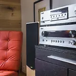 Icestay Stone Cottage
