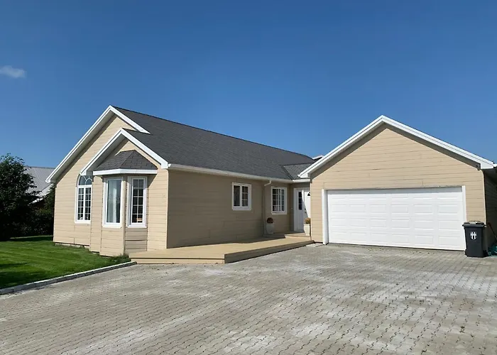 4-Bedroom Villa With Private Gym And Hot-Tub