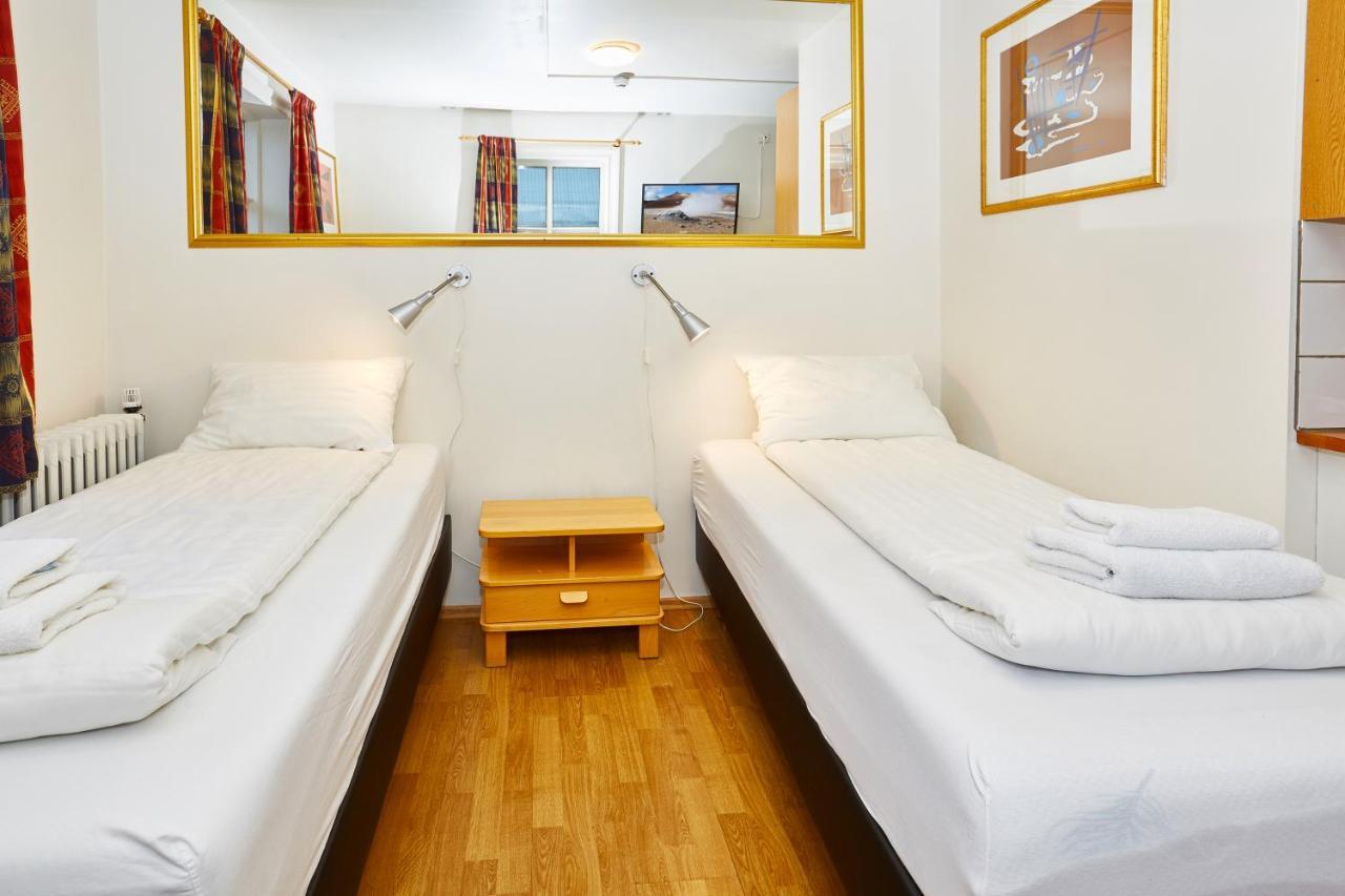 Downtown 3*