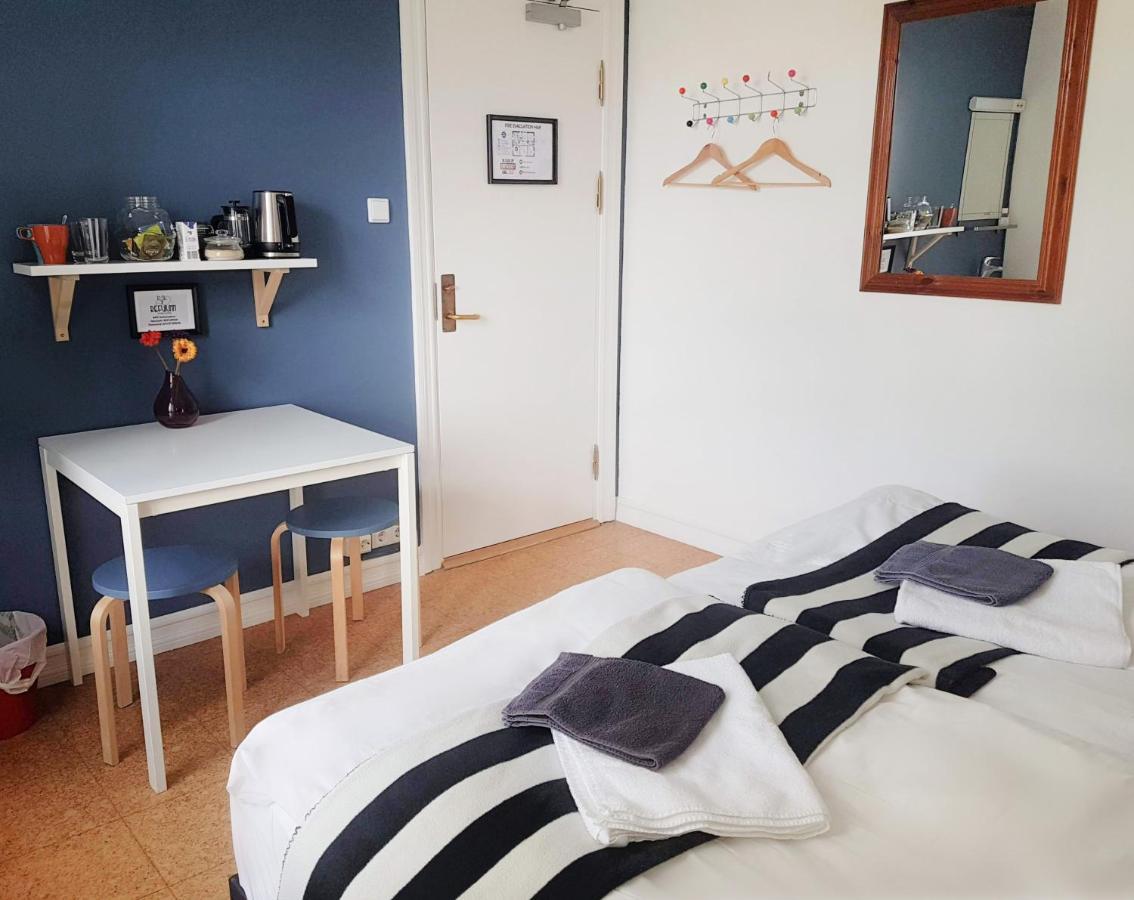 Hostel Refurinn *