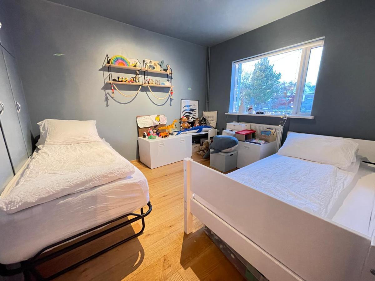 Holiday home Private 3 Bedroom House In Reykjavik, Cozy And Family Friendly *
