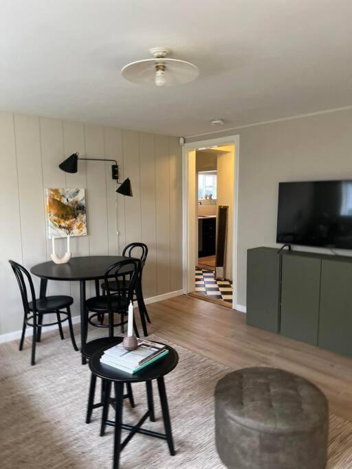 Apartment New Cozy Bohemian Dowtown Reykjavik