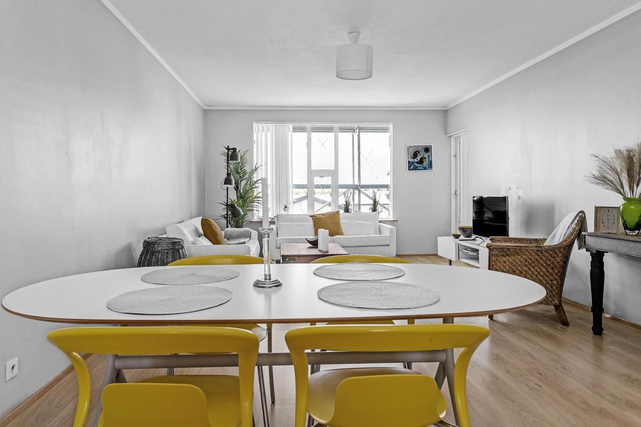 Charming, 2 Bedroom Seaside *
