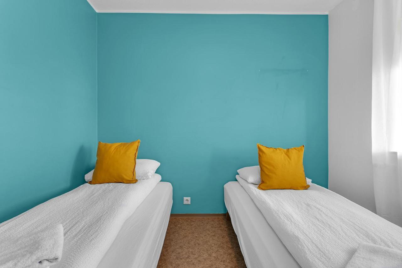 Charming, 2 Bedroom Seaside