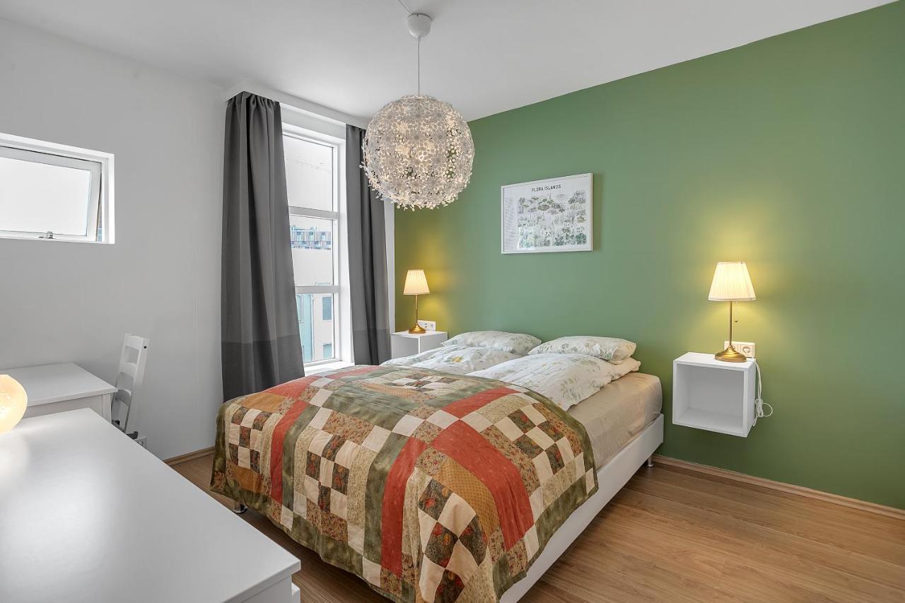 Downtown Reykjavik Apartment - Amazing Garden View Apartment Reykjavík