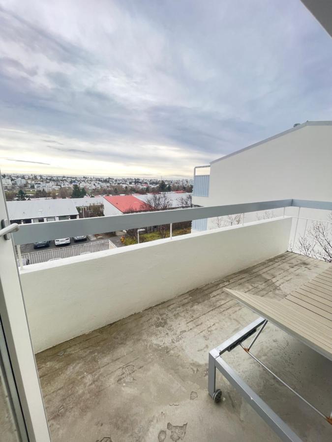 Appartement Modern And Centrally Located 3bedr In *